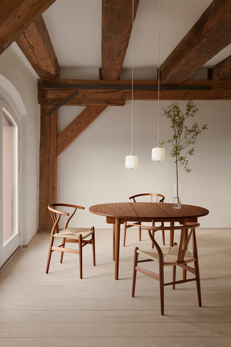 Carl Hansen Tisch CH 338 by Hans Wegner