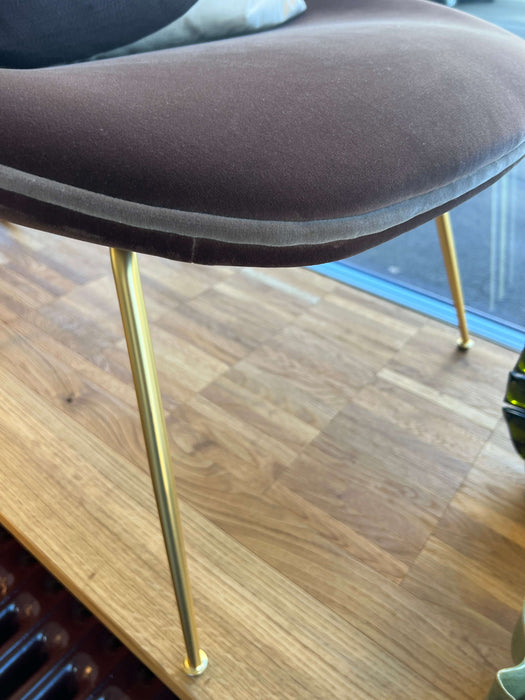 Gubi Beetle Lounge Chair Ausstellungsmodell