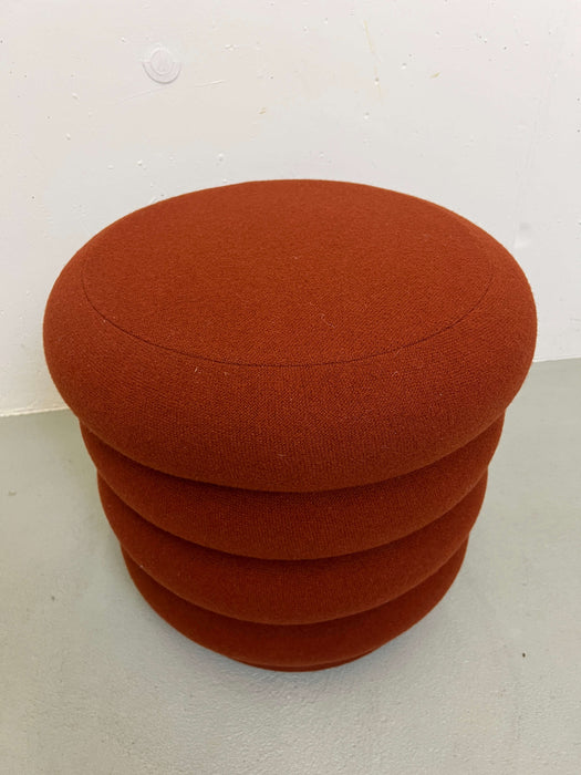 % Ausstellungsmodell Pouf round Ferm Living Stoff Tonus Schurwolle