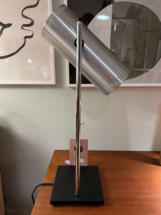 Warm Nordic table lamp Trombone