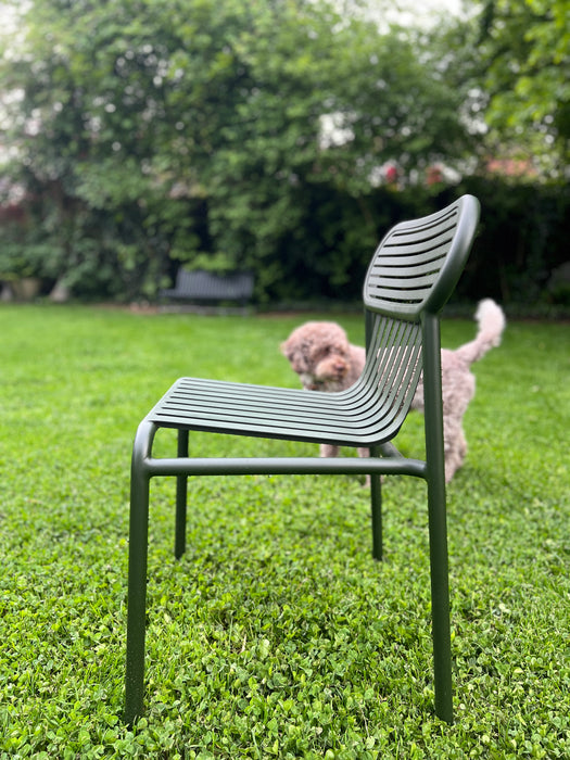 Exhibition model WEEKEND garden chair without armrest by Petite Friture bottle green 