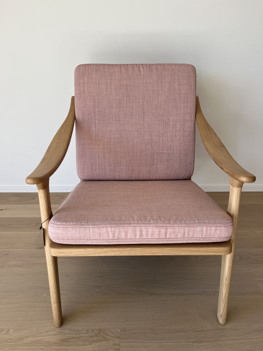 Warm Nordic Lean Back Armchair Easy Chair Ausstellungsmodell