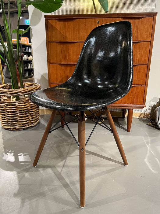 Vintage Eames Sidechair Fiberglas schwarz