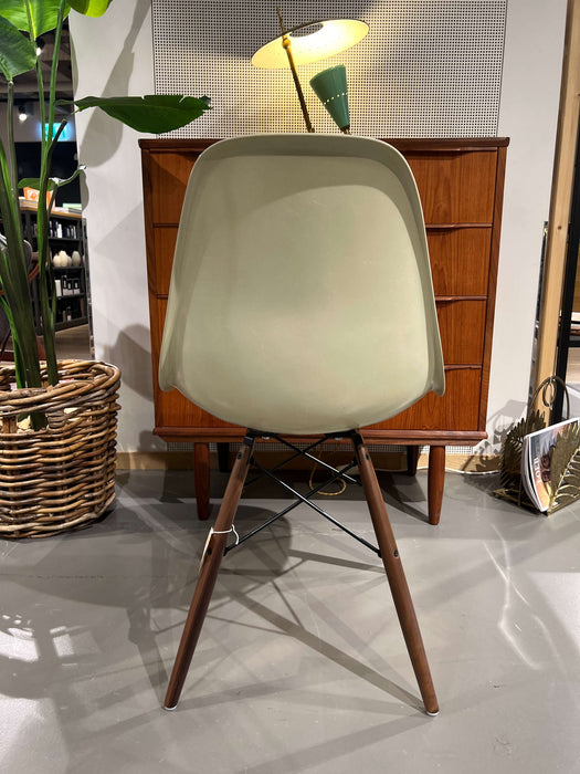 Vintage Eames Sidechair Fiberglas crème