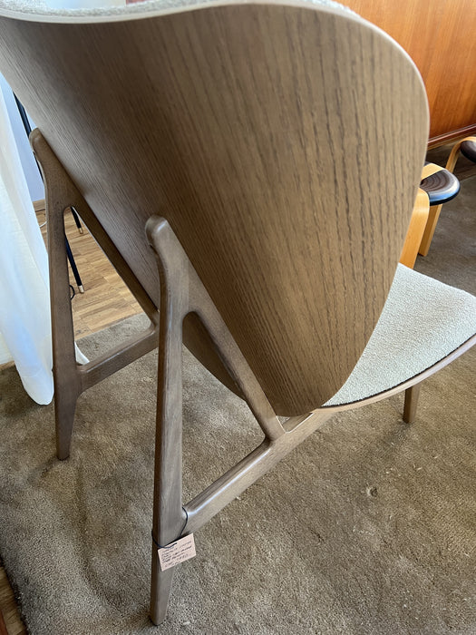 NOR11 Elephant Lounge Chair neues Ausstellungsstück Eiche Stoff