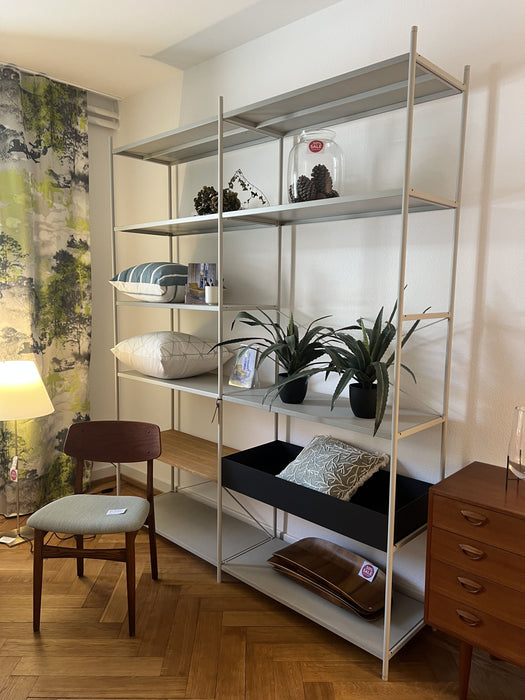 Ferm Living Regalsystem Punctual Ausstellungmodell in lightgrey