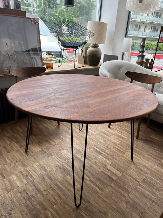 Vintage Dänischer Midcentury Teak Tisch rund mit Hairpin Beine Metall schwarz 60er