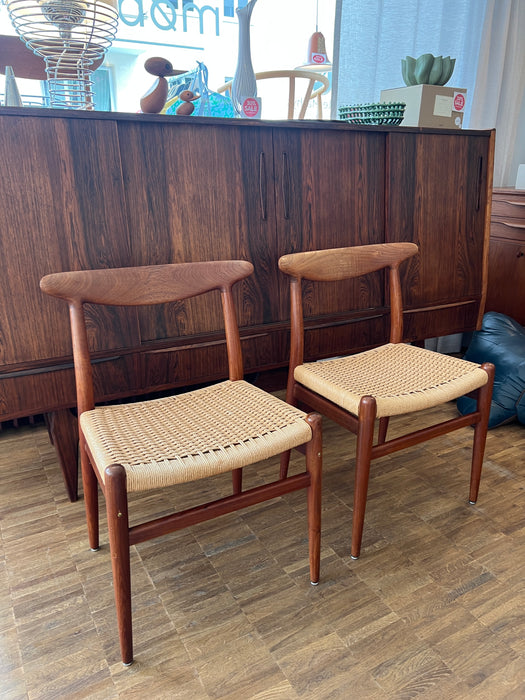 2-er Set Vintage Stühle Hans J. Wegner Modell W2 Papercord Teak