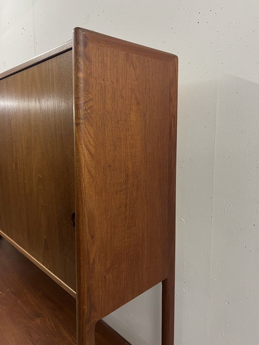 Vintage Midcentury Highboard Sideboard Hans Wegner RY 20 Teak 60er Dänemark