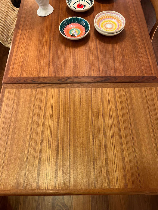 Vintage table teak Denmark 60s extendable plates