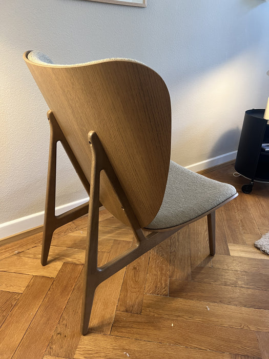 NOR11 Elephant Lounge Chair neues Ausstellungsstück Eiche Stoff