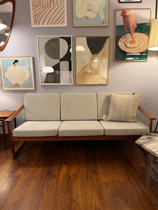 Vintage mid-century teak sofa by Peter Hvidt for France &amp; Søn