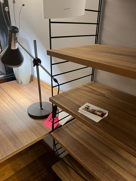 String Furniture Regal Nussbaum schwarz Ausstellungsmodell
