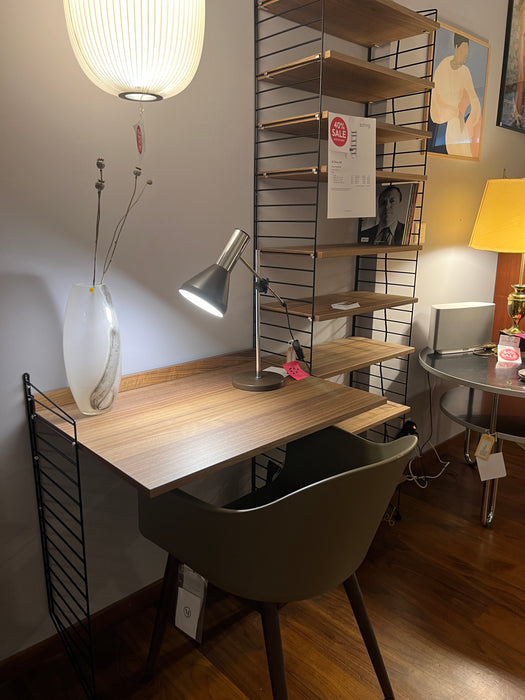 String Furniture Regal Nussbaum schwarz Ausstellungsmodell