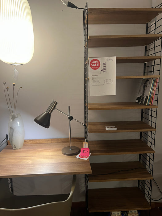 String Furniture Regal Nussbaum schwarz Ausstellungsmodell