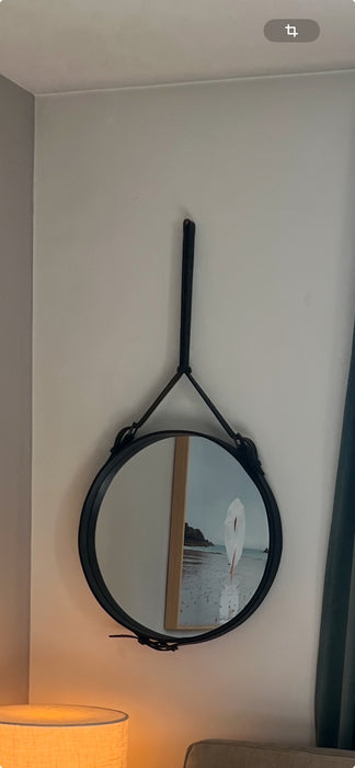 Gubi Spiegel rund  Leder Circulaire Adnet schwarz Ausstellungsstück