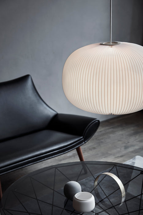 Le Klint Lamella pendant light