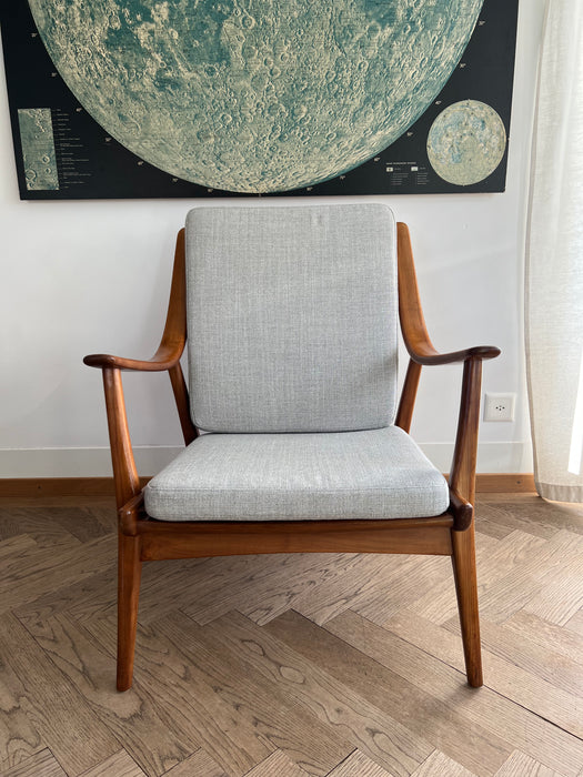 Vintage Armchair Sessel 60er Jahre Nussbaum neue Polsterung