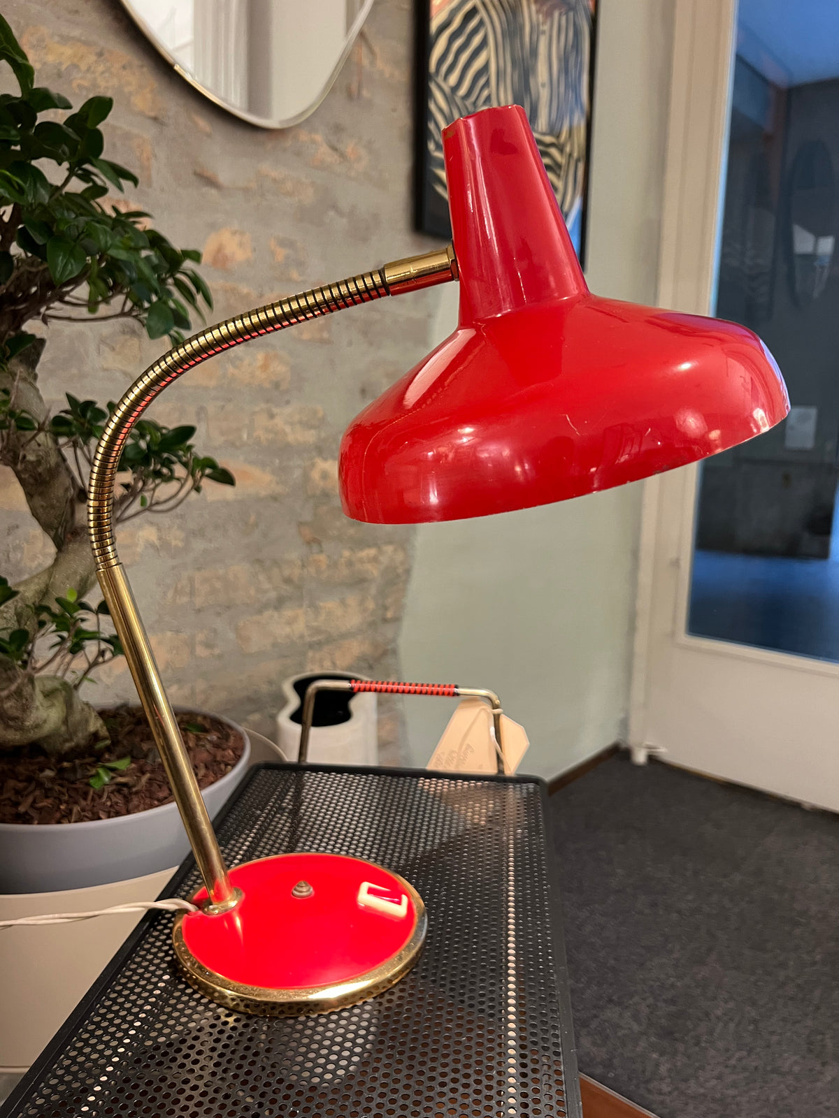Vintage Tischleuchte rot Schwanenhals 60er England Stil Novo ... Vintage Tischleuchte rot Schwanenhals 60er England Stil Novo ...