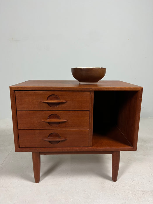 Vintage Teak Kommode klein Nachttisch Swiss Teak Rarität 60er