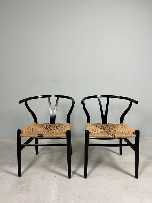 Vintage 2-er Set Wishbone Chair CH24 Original 60er Jahre Eiche lackiert